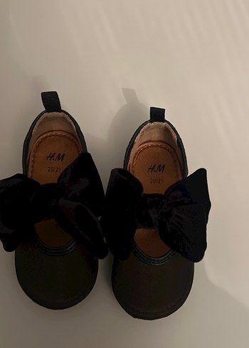H&M Kız Çocuk Siyah Fırfırlı Babet Ayakkabı - Görsel 3