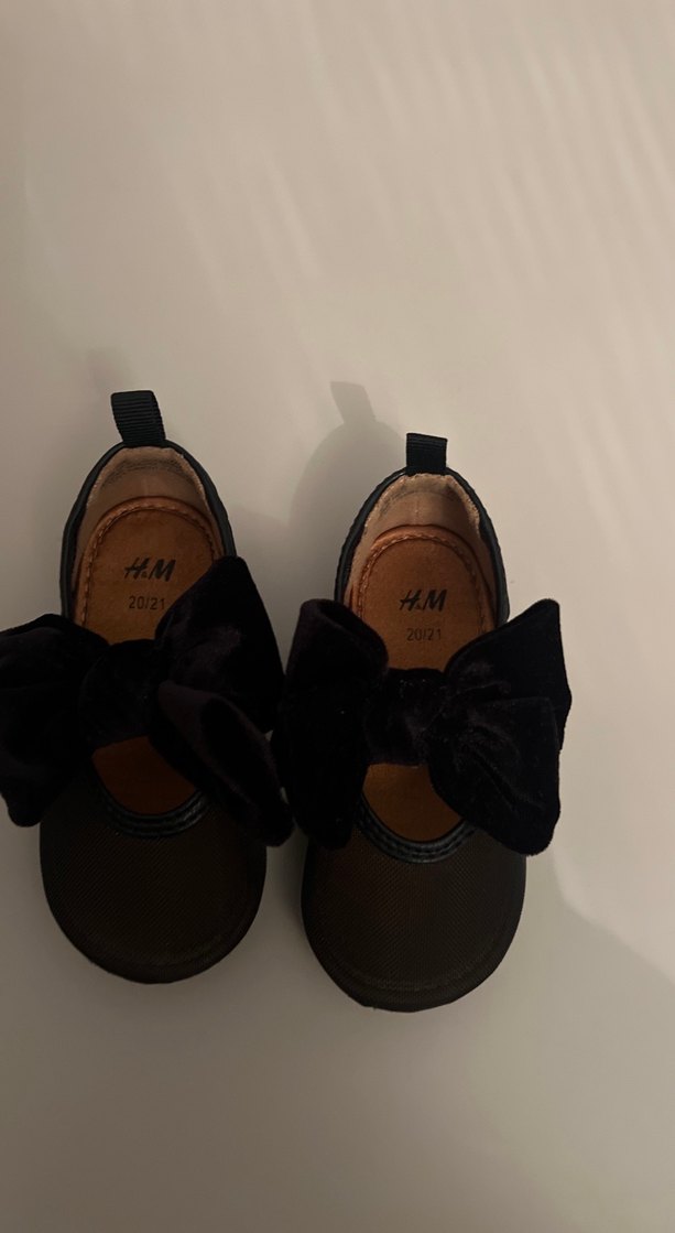 H&M Kız Çocuk Siyah Fırfırlı Babet Ayakkabı - Görsel 3