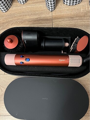 Dyson Dyson airwrap I.D strawberry bronze