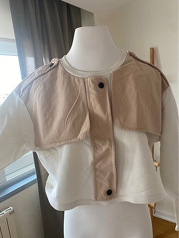 Zara sweatshirt
