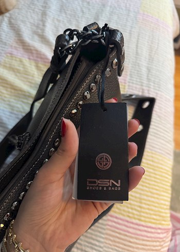 DSN Gümüş Deri Tokalı Kadın Çanta - Görsel 3