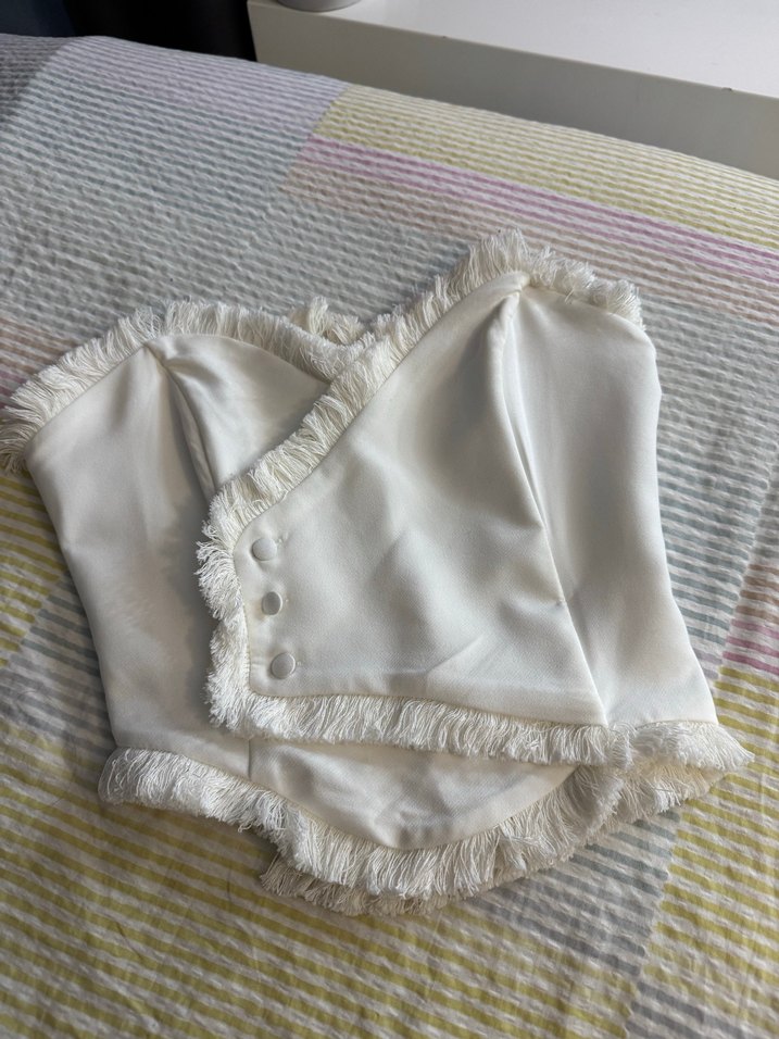 Beyaz Fırfırlı Straplez Mini Bustiyer - Görsel 5