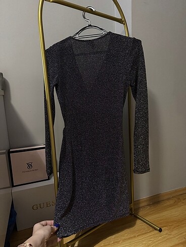 H&M Simli Elbise