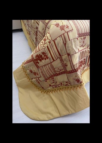 İşlemeli Bordo Desenli Yatak Örtüsü - Görsel 4