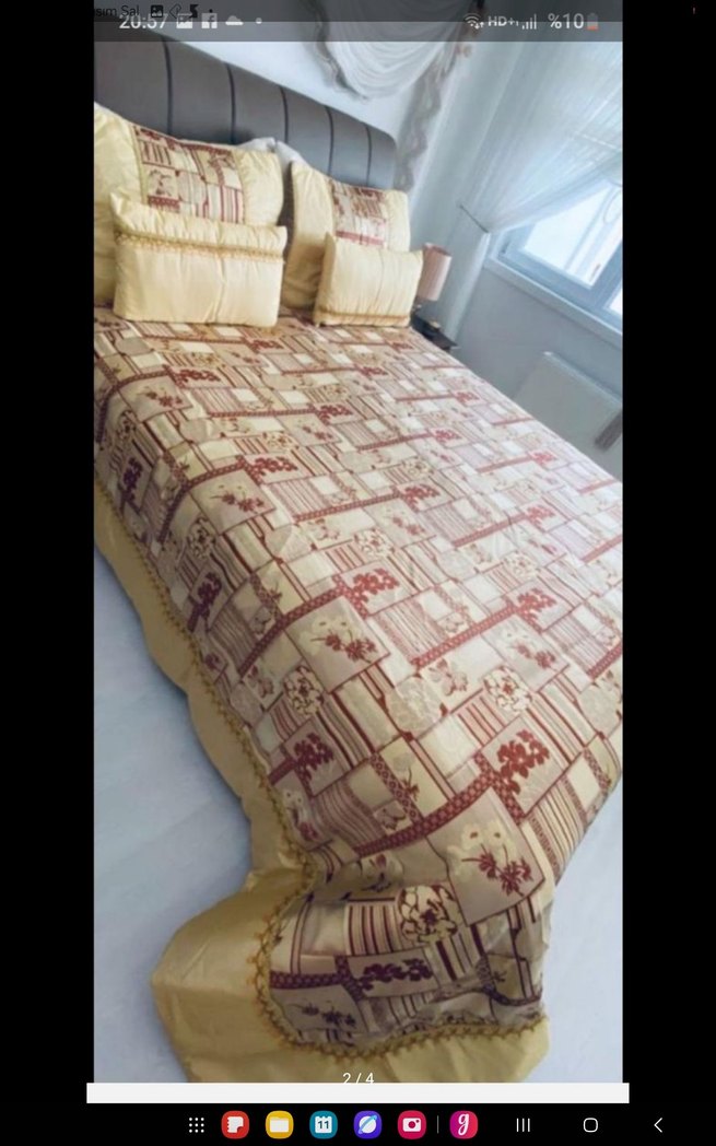 İşlemeli Bordo Desenli Yatak Örtüsü - Görsel 2