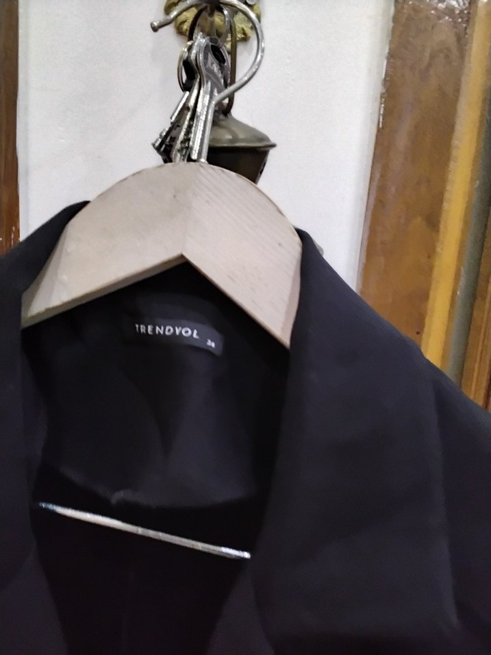 Siyah Düğmeli Kadın Midi Blazer - Görsel 3