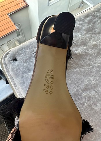 Art Shoes Siyah Taş Desenli Tüylü Topuklu Kadın Ayakkabı