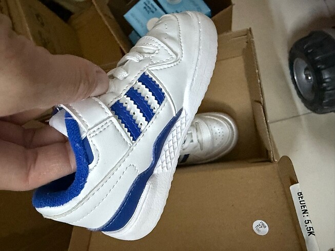 Adidas Adidas 22 numara spor ayakkabı