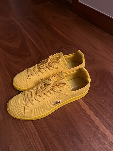 43 Beden sarı Renk Lacoste