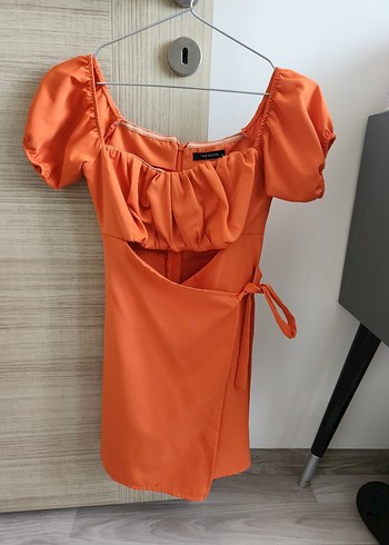 Trendyol & Milla Turuncu dokuma detaylı pencere elbise