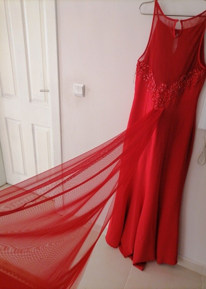 kırmızı tül vr boncuk işlemeli elbise - Görsel 5