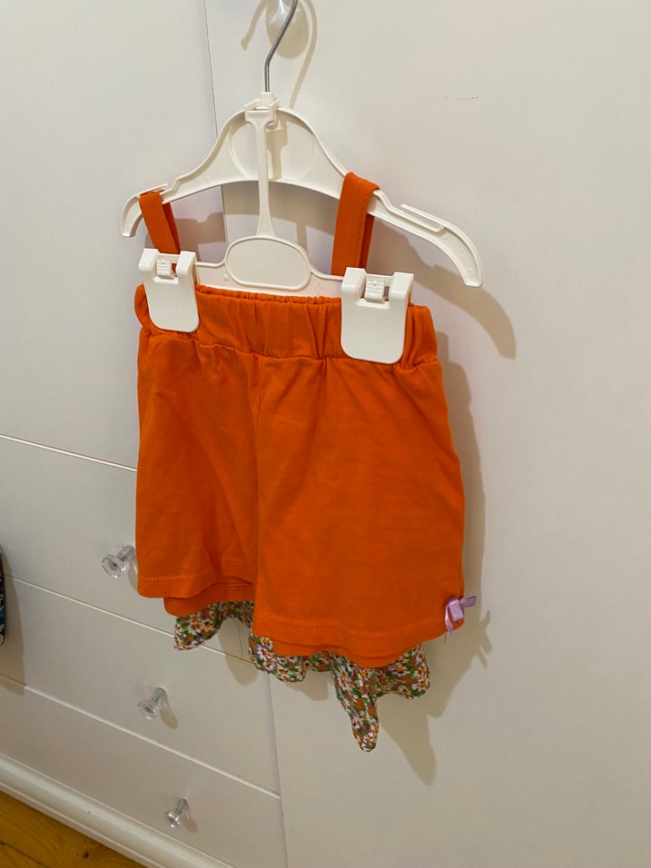 Çiçek Desenli, Fırfırlı Kız Elbisesi - Görsel 4