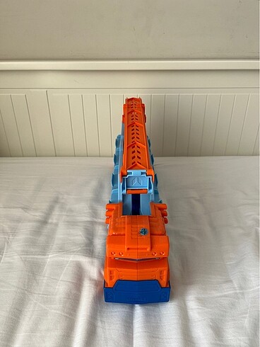  Hot Wheels Hız Rampalı Tır