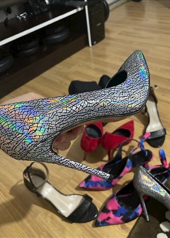 Kırmızı ve griTokalı Stiletto Topuklu Ayakkabı - Görsel 4