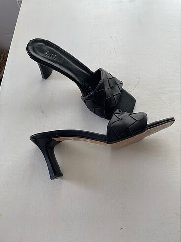 Kadın terlik - Görsel 5