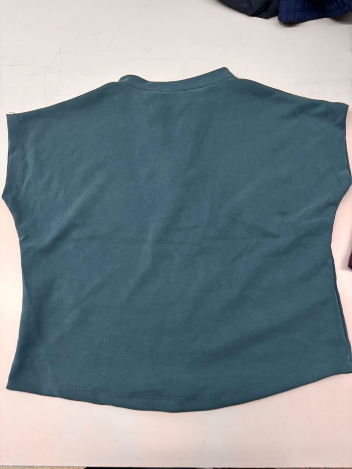 V Yakalı Kısa Kollu Yeşil Bluz - Görsel 2