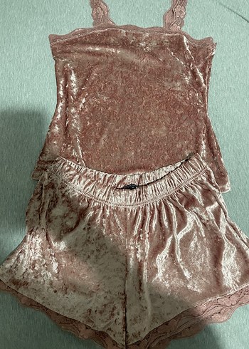 Pembe Parlak Kadın Mini Şortlu Pijama Takımı