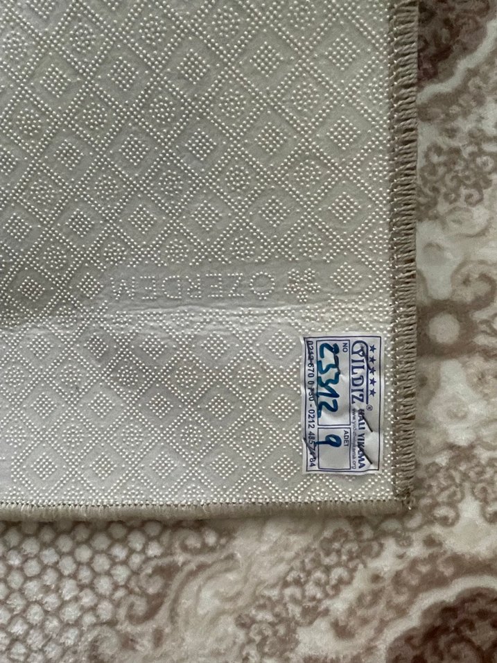 Bej desenli klasik halı - Görsel 3