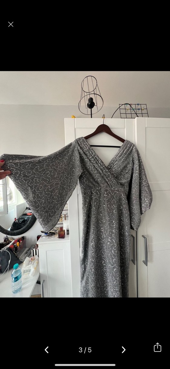 Gri Yılan Desenli Uzun Drapeli Abiye Elbise - Görsel 2