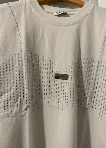 Kadın Gri Baskılı Beyaz Tişört - Görsel 2