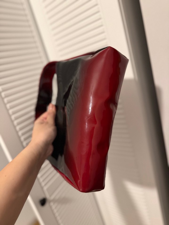 Koyu Kırmızı Parlak Deri Kadın Çanta - Görsel 3