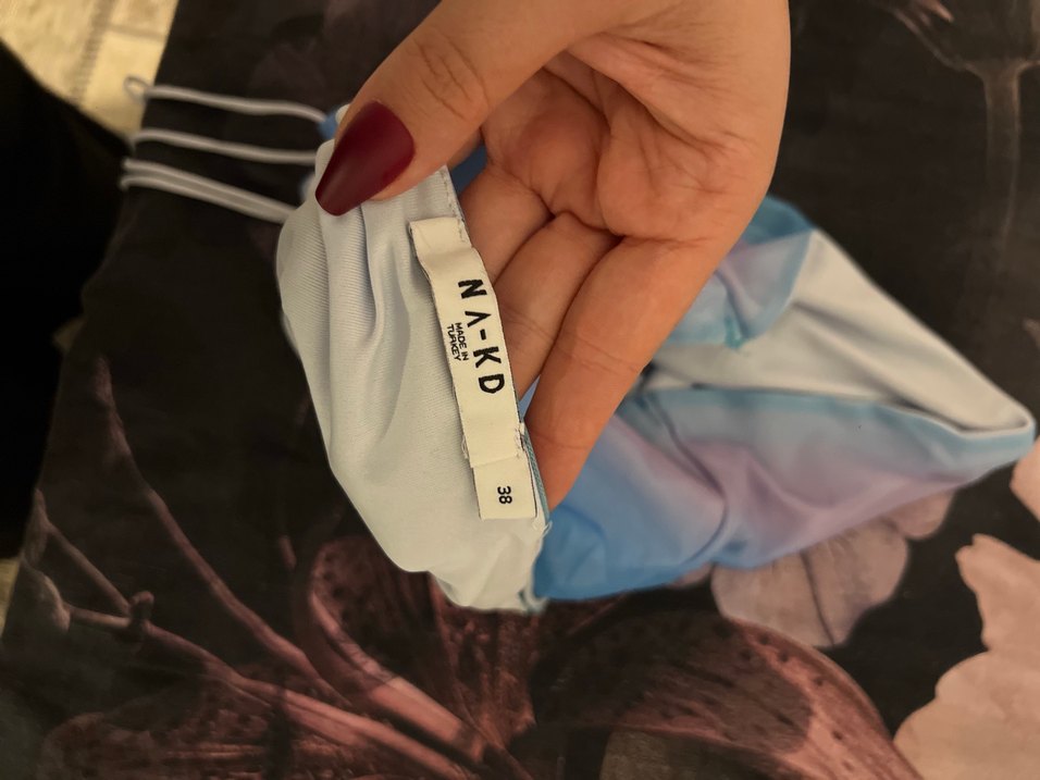 Kadın Çok Renkli Tie-Dye Halter Crop Top - Görsel 4