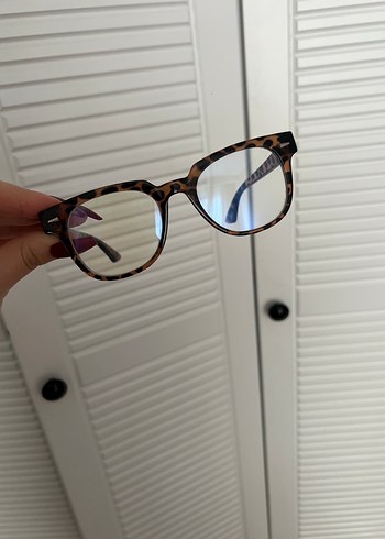 Şeffaf Kahverengi Minimalist Kadın Gözlüğü