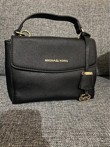 Michael Kors kol çantası