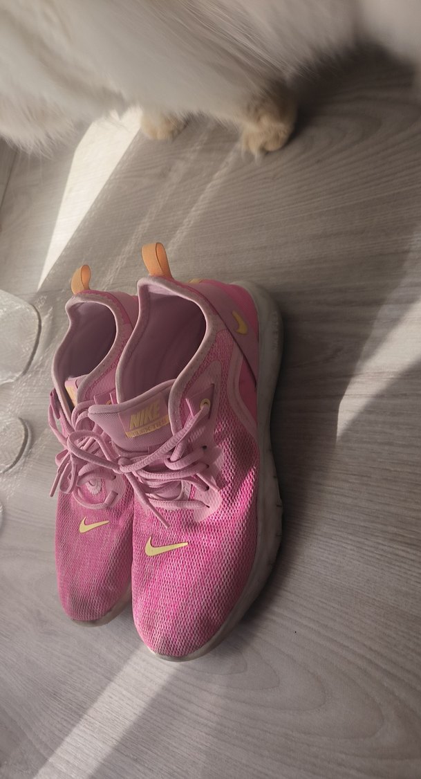 Pembe Nike Kadın Spor Ayakkabı - Görsel 2