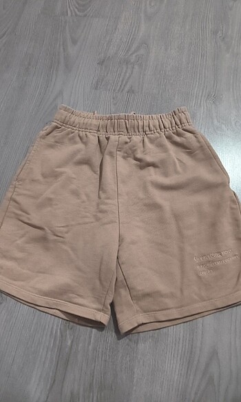 Bershka krem renk şort