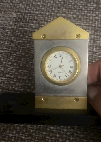 Saat, üzerinde hasar vardur saat çalışıyor - Görsel 2