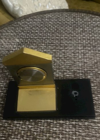 Saat, üzerinde hasar vardur saat çalışıyor - Görsel 4