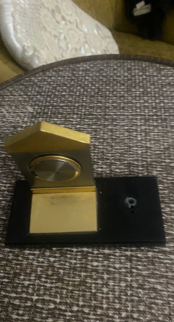 Saat, üzerinde hasar vardur saat çalışıyor - Görsel 4