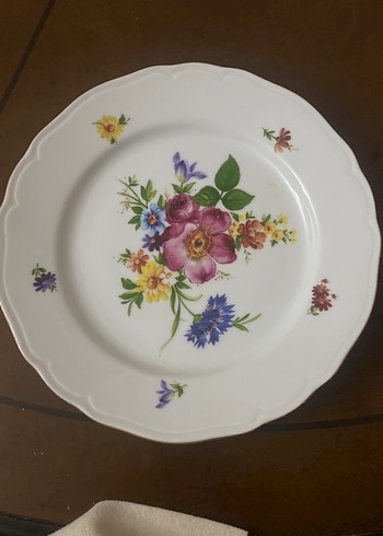 Çiçek Desenli Beyaz Porselen Tabak - Görsel 2