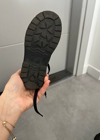 Parlak Siyah Yılan Desenli Erkek Çocuk Ayakkabısı - Görsel 2