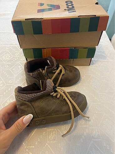 Çok kaliteli şık bot - Görsel 2