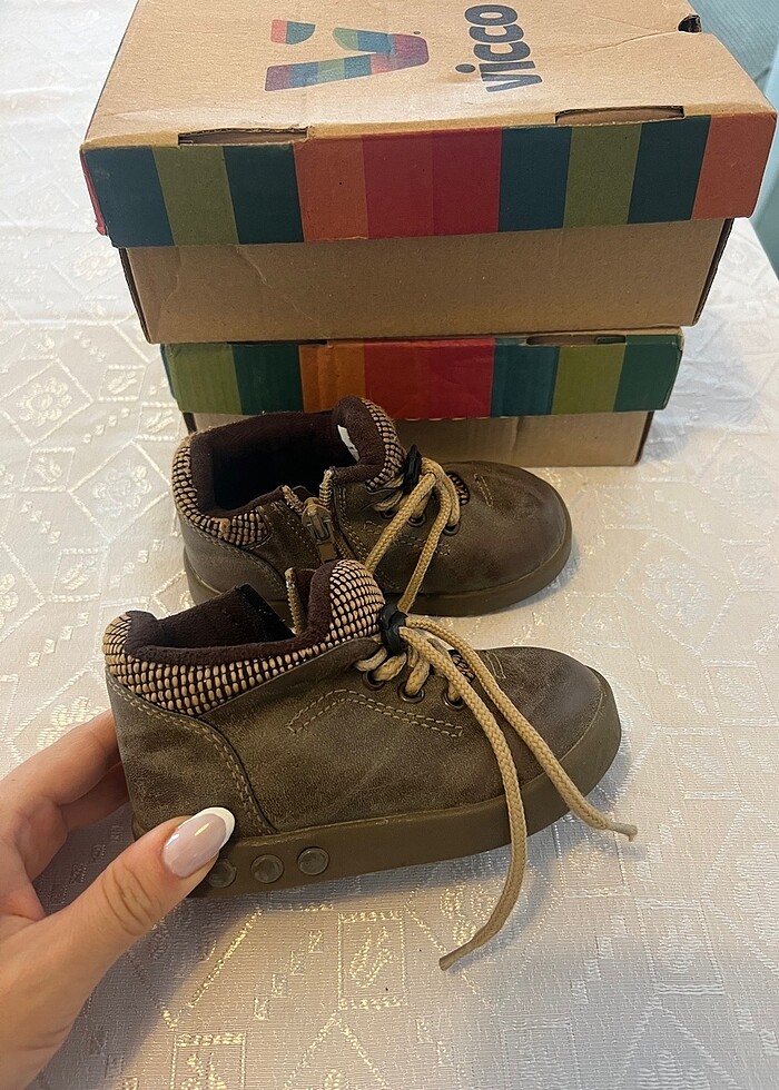 Çok kaliteli şık bot - Görsel 2