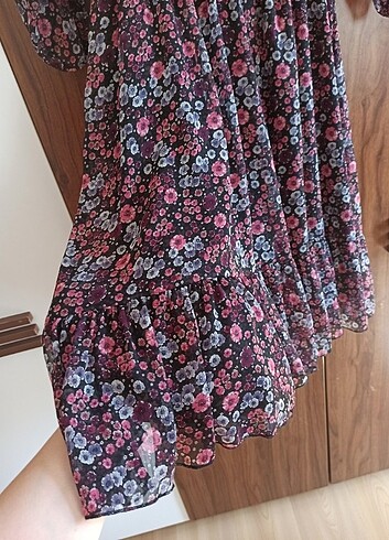 LC Waikiki Efil efil çiçekli yaz elbisesi