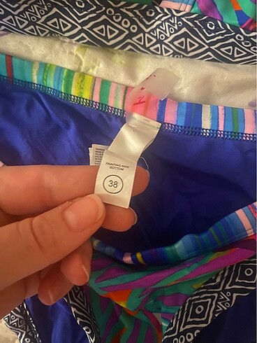 38 Beden Penti çok renkli bikini takımı