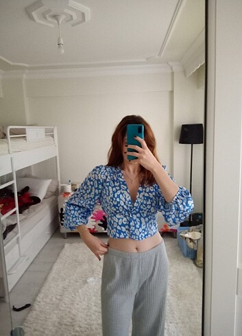 TRENDYOLMİLLA Etiketli Crop Gömlek