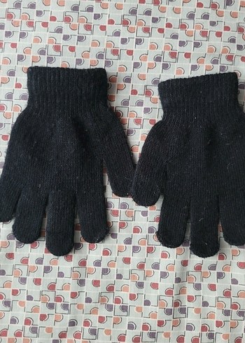 Renkli Baskılı Siyah Erkek Çocuk Eldiveni - Görsel 2