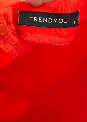 Kırmızı Mini V Yaka Fırfırlı Kadın Elbise - Görsel 4