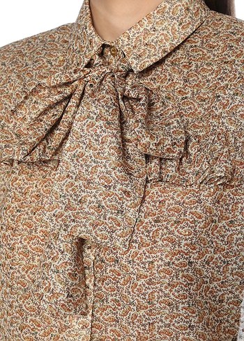 Bej Desenli Fırfırlı Uzun Kollu Bluz - Görsel 4
