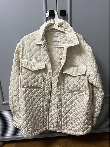 BERSHKA CEKET