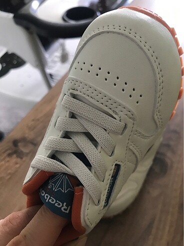 21 Beden beyaz Renk Reebok marka 21no erkek çocuk ayakkabısı