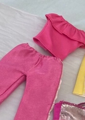 Barbie Pembe Bebek Kıyafet Seti