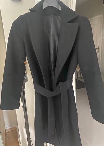Kemerli Siyah Uzun Kaban Zara değildir .., - Görsel 2