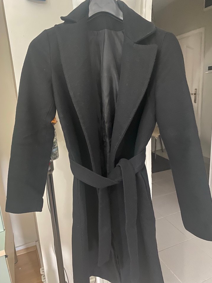 Kemerli Siyah Uzun Kaban Zara değildir .., - Görsel 2