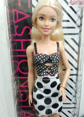 Sıfır kutulu Barbie 