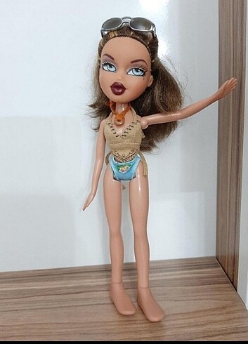 Beden Bratz Yasmin